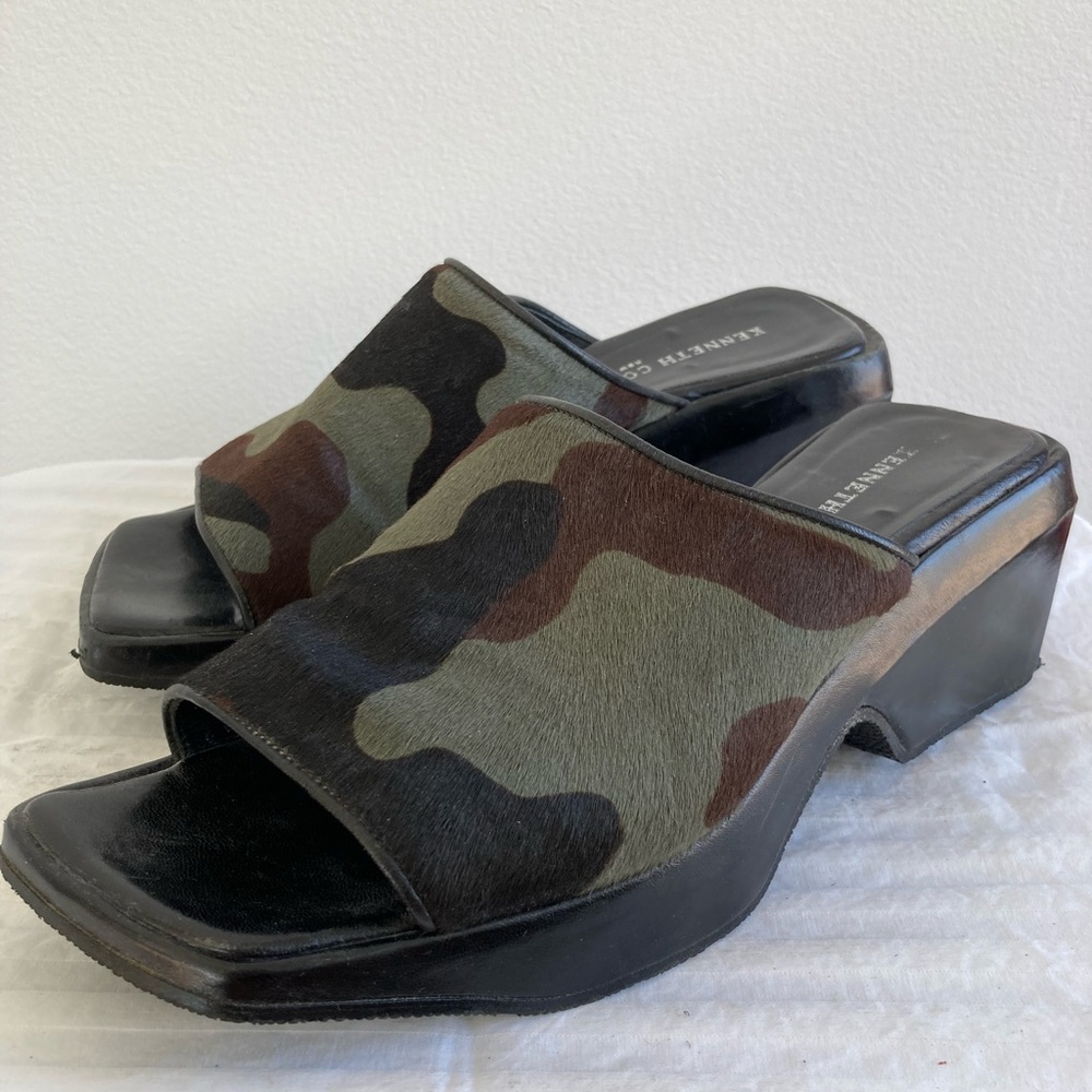 KENNETH COLE CAMOUFLAGE BLACK LEATHER SLIDES SZ 40